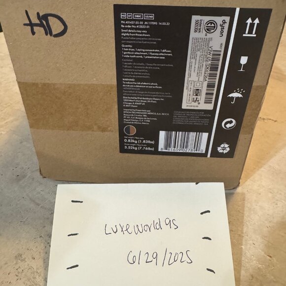 Dyson Supersonic Hair Dryer (5 Attachments) – Brand New in Box - Ships Today - Picture 14 of 15